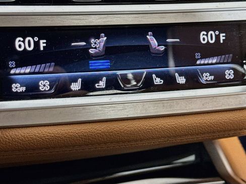 Used 2018 BMW 750i xDrive AWD/4WD image 22