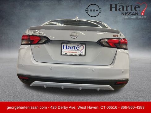 New 2025 Nissan Versa SR image 4