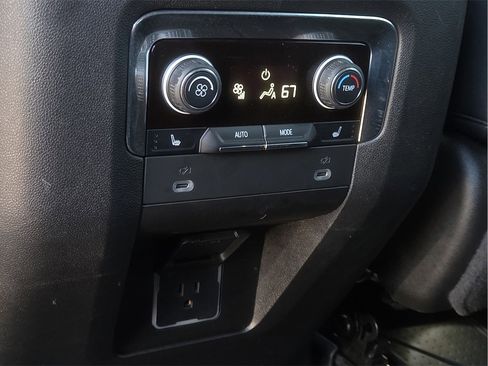 Used 2022 Chevrolet Suburban RST w/ Luxury Package image 14