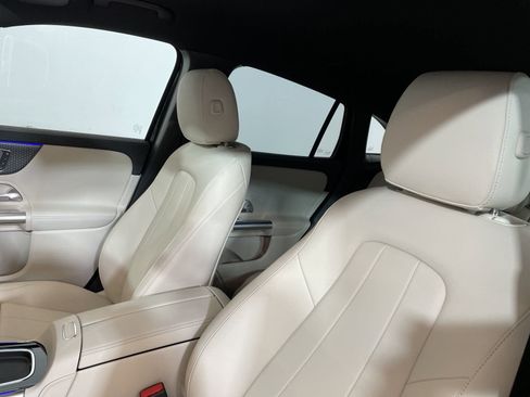 Certified 2025 Mercedes-Benz GLA 250 image 28