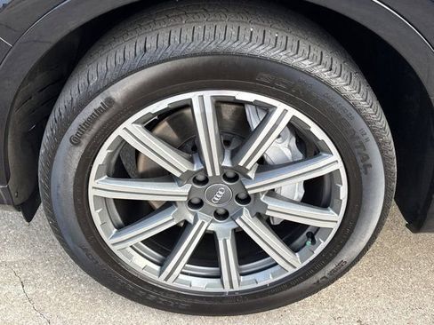 Used 2018 Audi Q7 3.0T Prestige w/ Prestige Package image 17