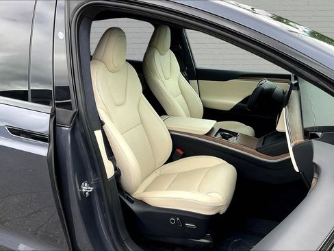 Used 2023 Tesla Model X AWD/4WD image 20