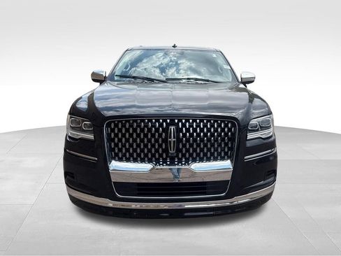 Used 2023 Lincoln Navigator Black Label AWD/4WD image 2