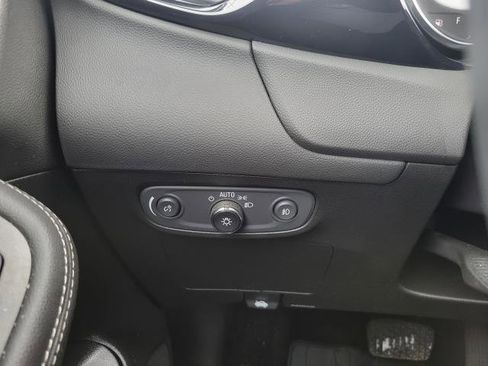 Used 2023 Buick Encore GX Essence w/ Experience Buick Package image 12