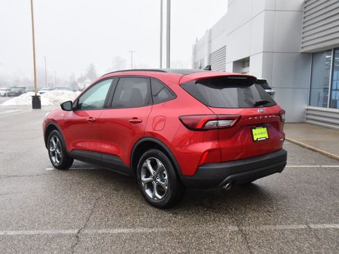 Used 2025 Ford Escape ST-Line w/ Tech Pack #1 AWD/4WD image 4