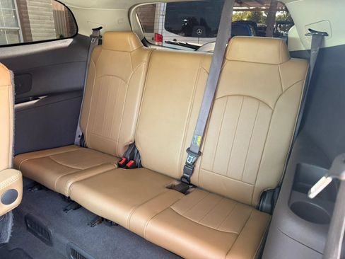 Used 2017 Buick Enclave Leather w/ Enclave Sport Touring Edition AWD/4WD image 18