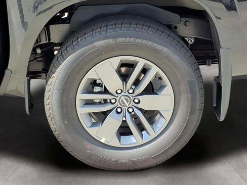 New 2026 Nissan Frontier SV image 9