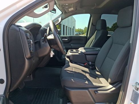 Used 2021 Chevrolet Silverado 2500 Custom w/ Custom Value Package AWD/4WD image 15