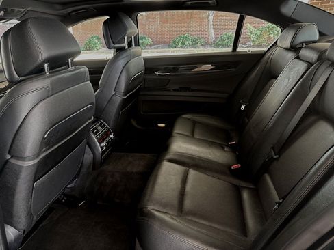 Used 2013 BMW 740Li xDrive AWD/4WD image 33