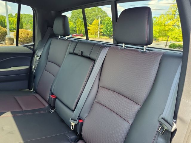 Certified 2024 Honda Ridgeline Black Edition image 9