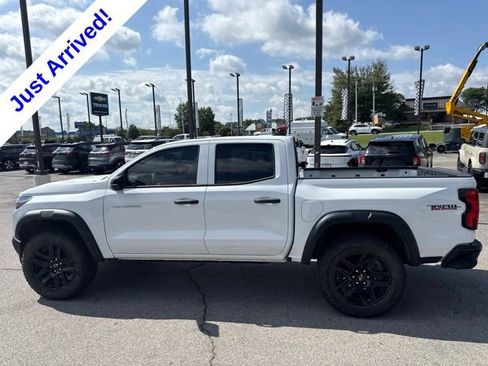 Used 2024 Chevrolet Colorado Trail Boss w/ Technology Package AWD/4WD image 6