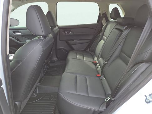 Used 2024 Nissan Rogue SL w/ SL Premium Package image 20