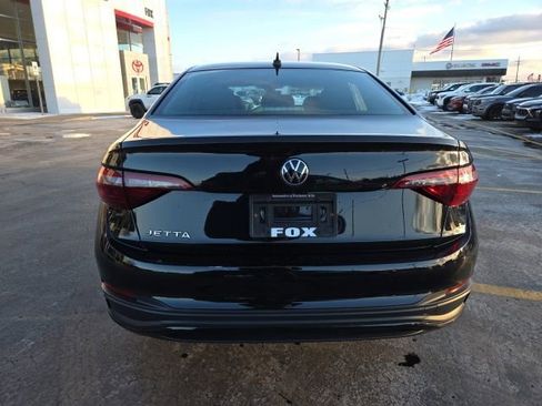 Certified 2022 Volkswagen Jetta Sport image 6