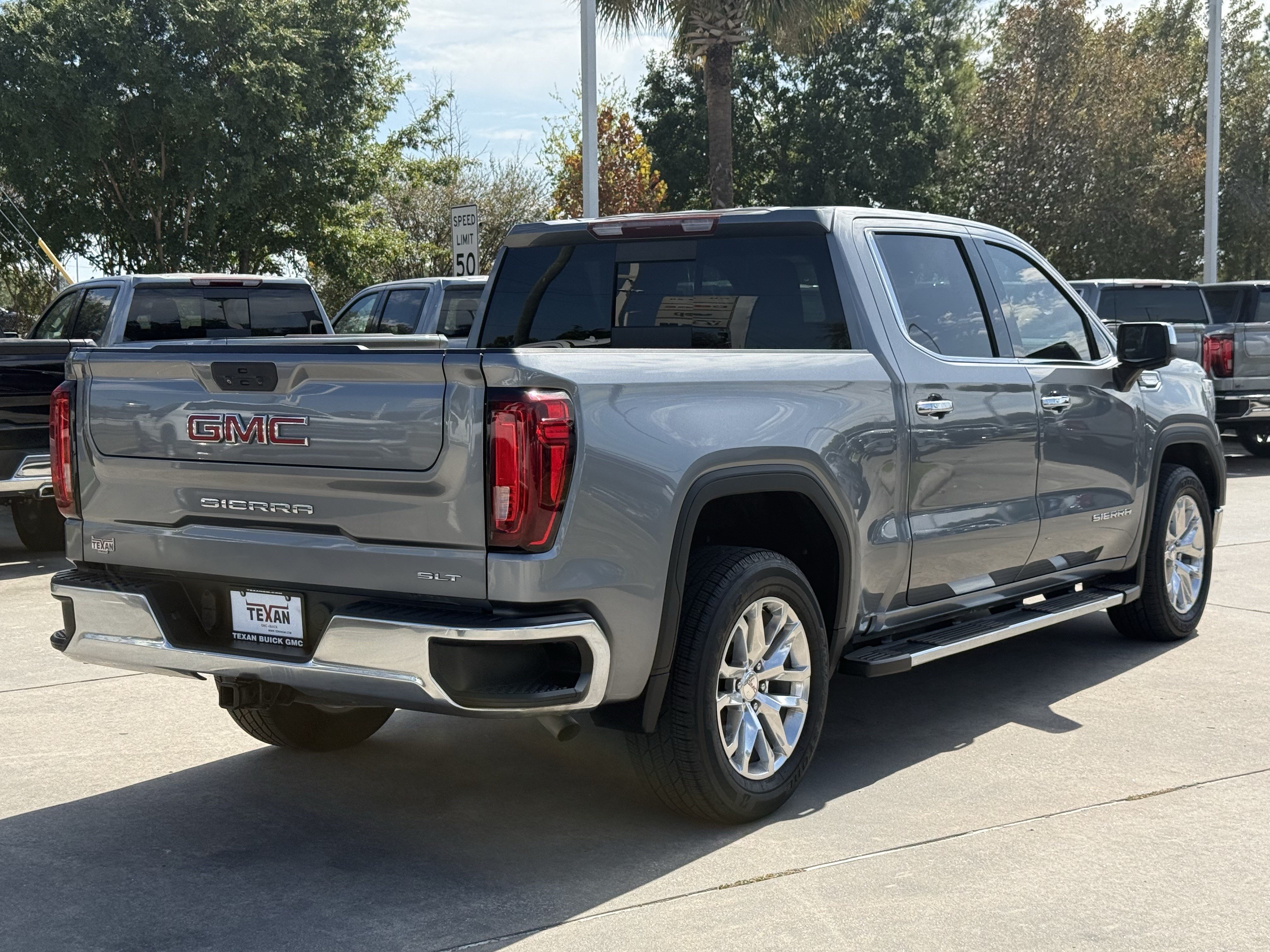 Used 2021 GMC Sierra 1500 SLT RWD image 5