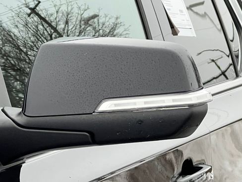 Used 2023 Chevrolet Traverse LT w/ LPO, Floor Liner Package image 36