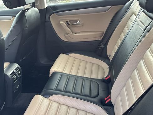 Used 2013 Volkswagen CC Sport image 28