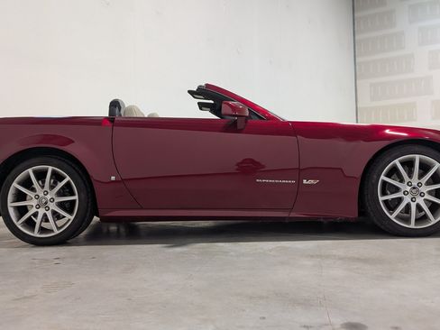 Used 2006 Cadillac XLR V RWD image 19