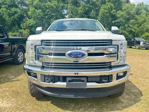 Used 2017 Ford F250 Lariat w/ Lariat Ultimate Package AWD/4WD image 2