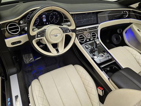 Used 2020 Bentley Continental GT image 21