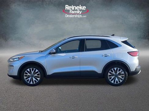 Used 2020 Ford Escape Titanium image 9