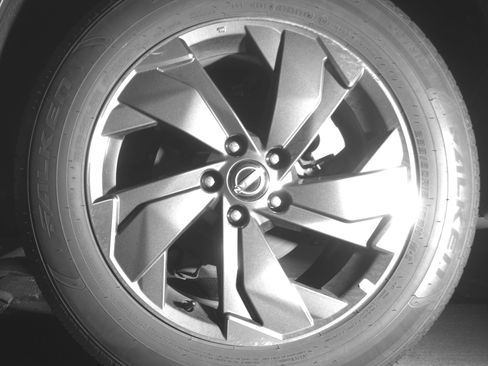 Used 2025 Nissan Rogue SV image 14