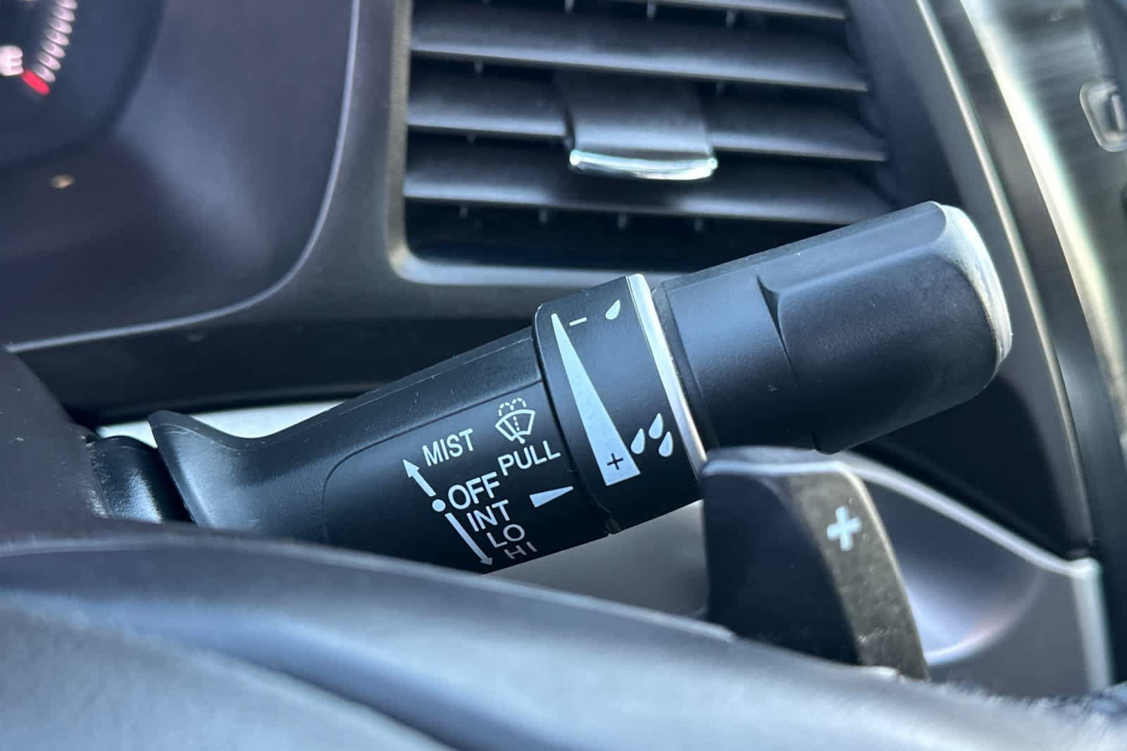 Used 2017 Acura ILX FWD image 37