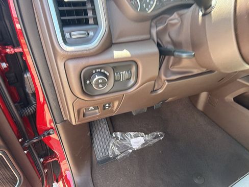 New 2026 RAM 1500 Laramie AWD/4WD image 21