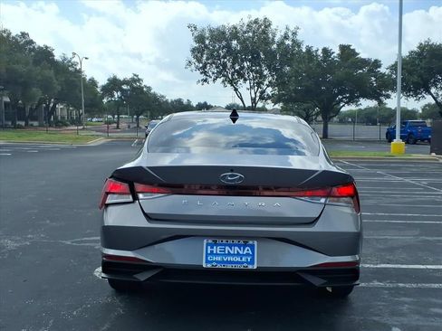 Used 2023 Hyundai Elantra SEL w/ Cargo Package FWD image 7