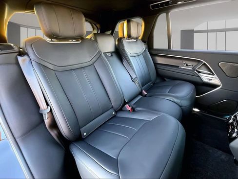 Certified 2024 Land Rover Range Rover Long Wheelbase Autobiography AWD/4WD image 25