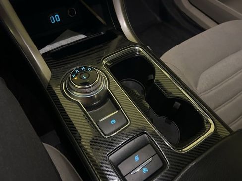 Used 2020 Ford Fusion SE image 11