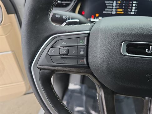 New 2026 Jeep Grand Cherokee Limited image 18