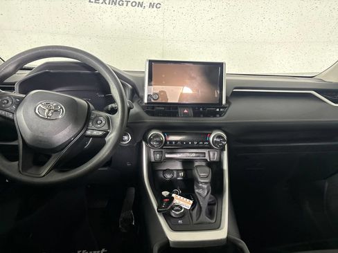 Used 2024 Toyota RAV4 XLE w/ Convenience Package AWD/4WD image 21