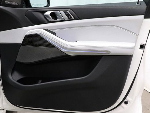 Used 2026 BMW X5 M60i image 18