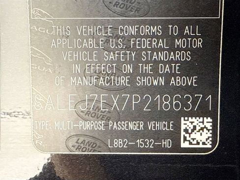 Used 2023 Land Rover Defender 110 S image 29