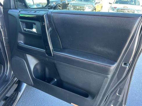 Used 2017 Toyota 4Runner TRD Off-Road image 40