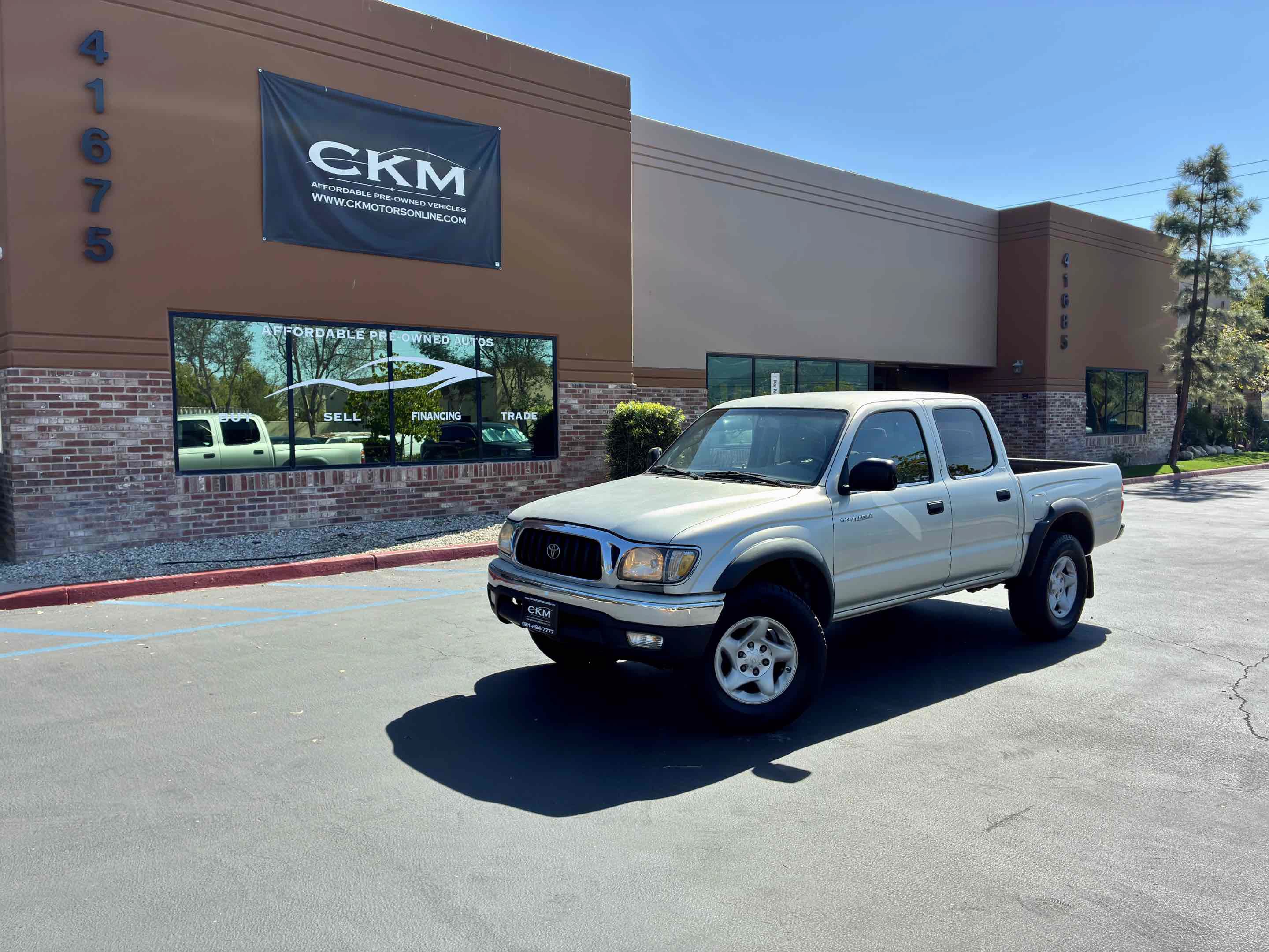 Used 2001 Toyota Tacoma PreRunner RWD image 2