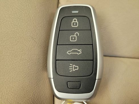 Used 2016 Buick Verano Premium w/ Driver Confidence Package FWD image 32