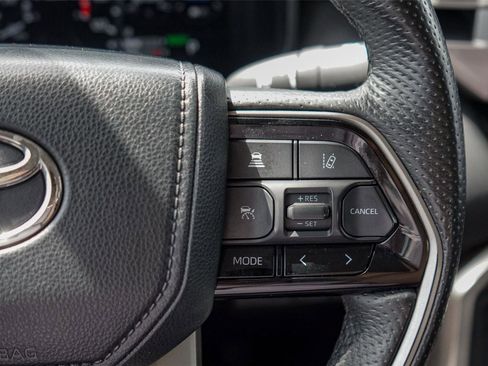 Used 2024 Toyota Tundra Limited AWD/4WD image 17