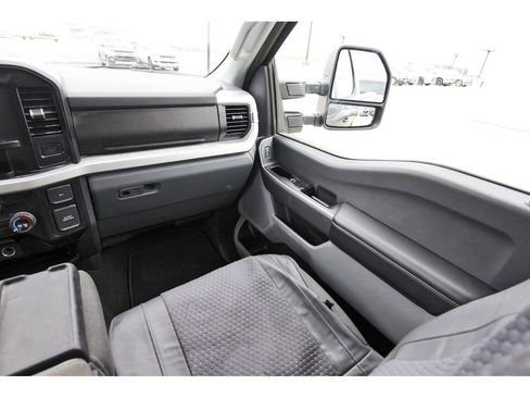 Used 2025 Ford F250 XLT image 10