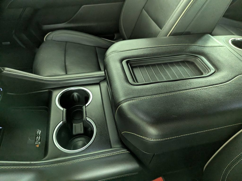 Used 2023 Chevrolet Suburban Premier AWD/4WD image 30