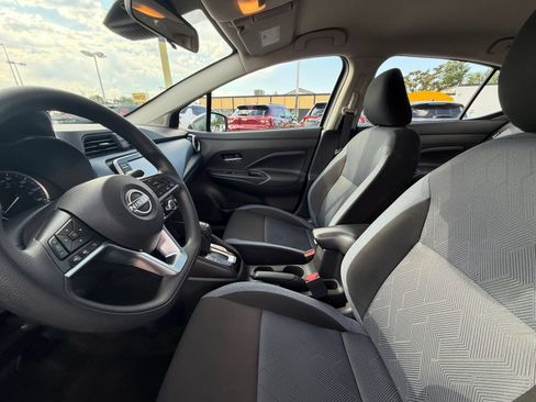 Used 2025 Nissan Versa SV FWD image 24