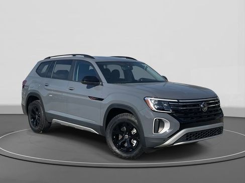 New 2026 Volkswagen Atlas Peak Edition image 1