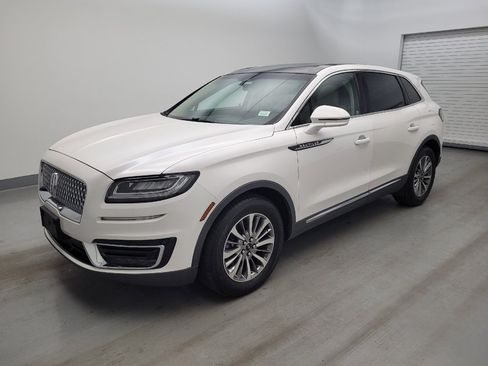Used 2019 Lincoln Nautilus Select FWD image 2