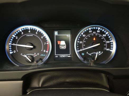 Used 2019 Toyota Highlander XLE image 7