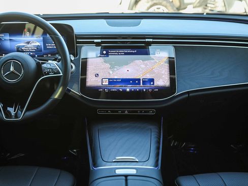 Used 2025 Mercedes-Benz E 350 Sedan image 13