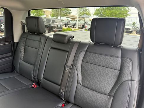 Used 2023 Toyota Tundra Limited AWD/4WD image 30