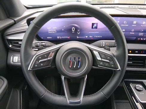 Used 2025 Buick Enclave Sport Touring w/ Power Package image 9