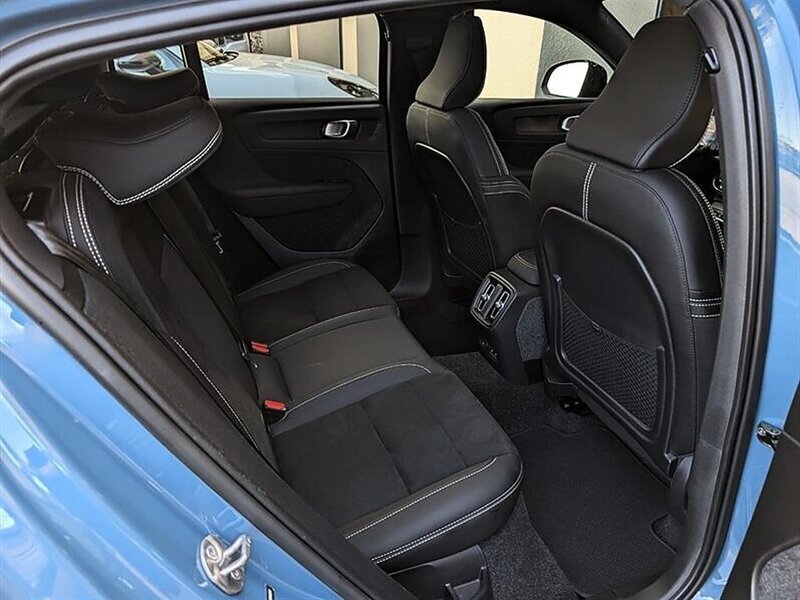 Used 2023 Volvo C40 P8 Recharge Ultimate AWD/4WD image 27