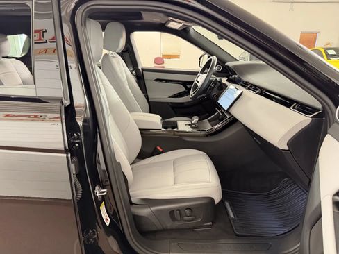 Used 2026 Land Rover Range Rover Evoque S AWD/4WD image 43