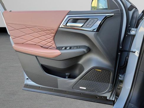 New 2026 Mitsubishi Outlander SEL FWD image 11